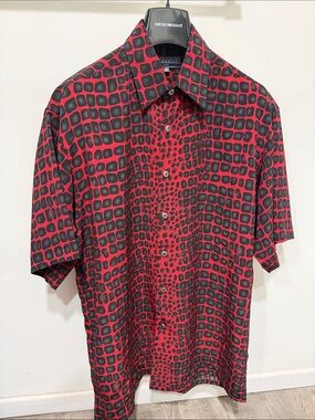 Brick Red and Black Geometric Short Sleeve Button-Down Shirt